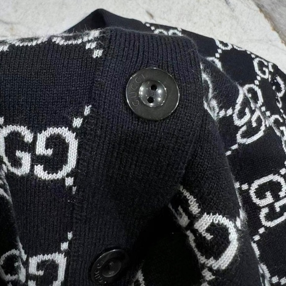 Gucci 2024 Monogram REVERSIBLE GG WOOL JACQUARD CARDIGAN in Black & White size L - Picture 7 of 8
